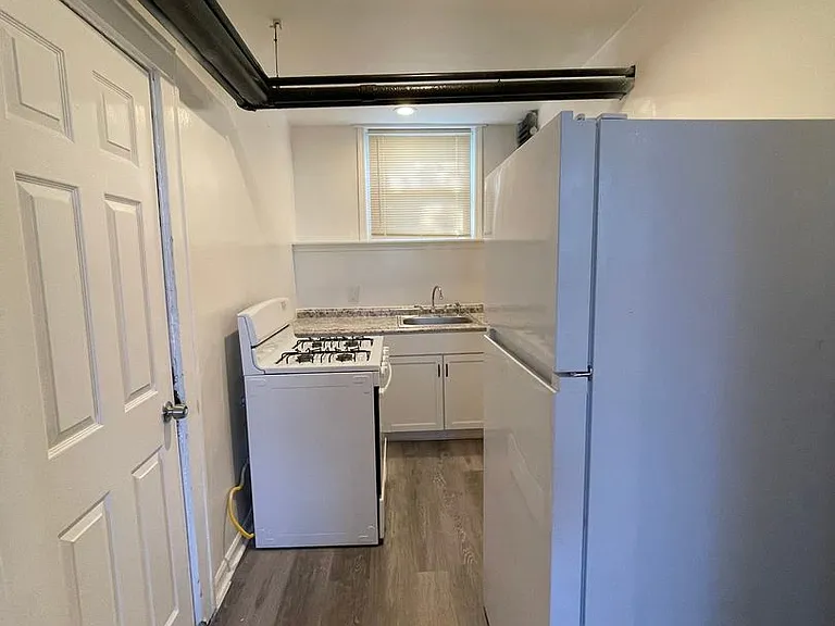14800 E Vernor Hwy — Photo 7