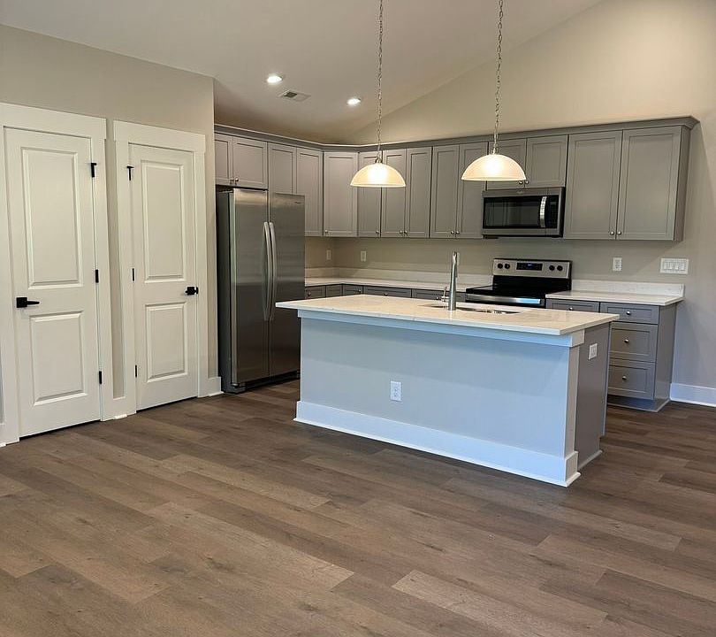 1st image of 139 Brawley Villas Pl