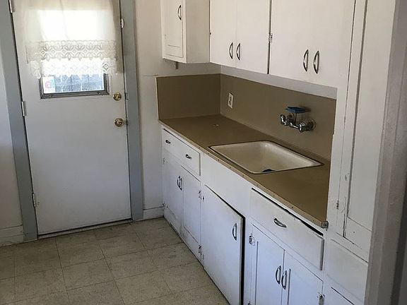 5th image of 3965 32nd St