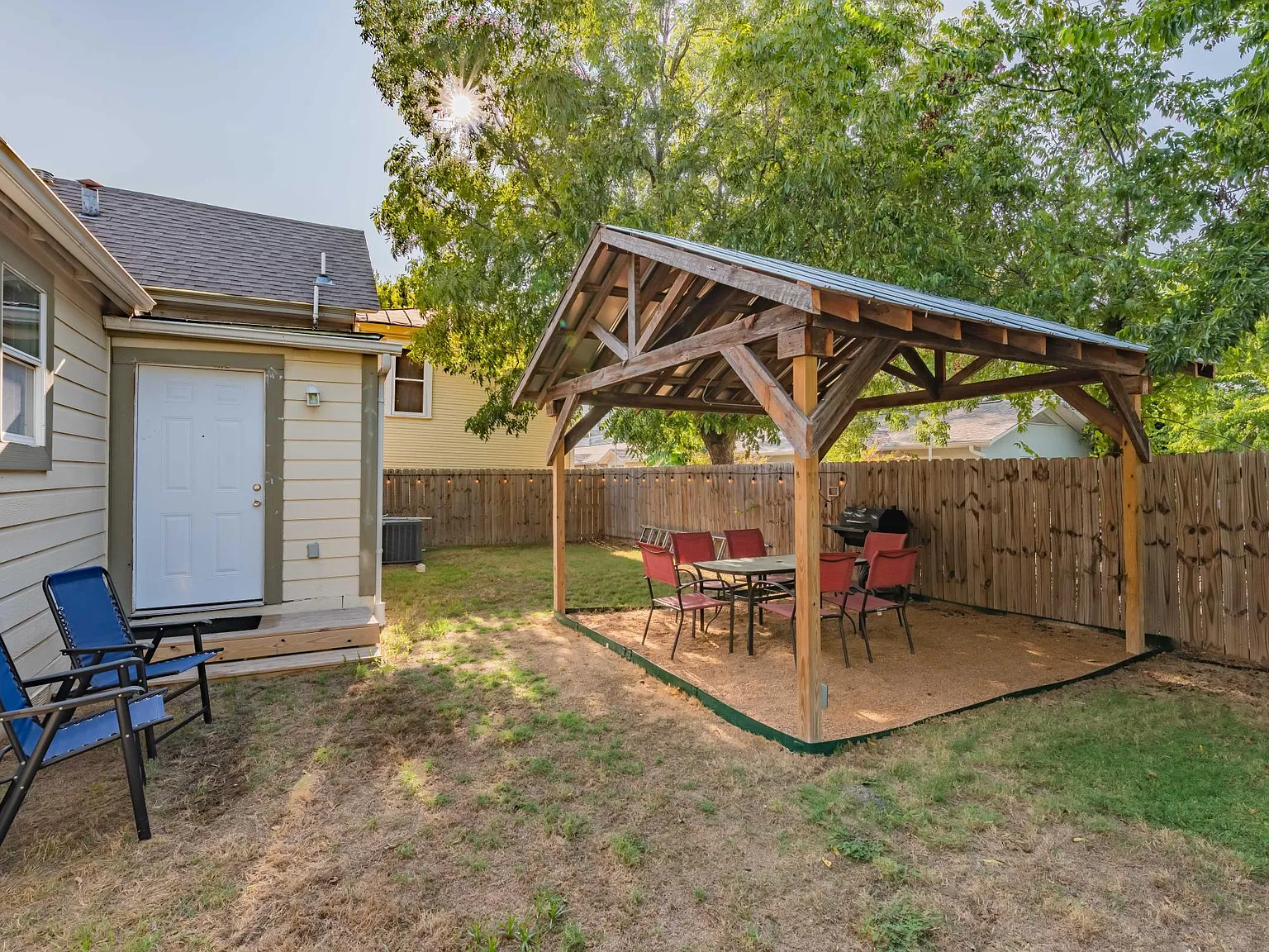 1 bed, 1000 sqft, $1,100 — Photo 4
