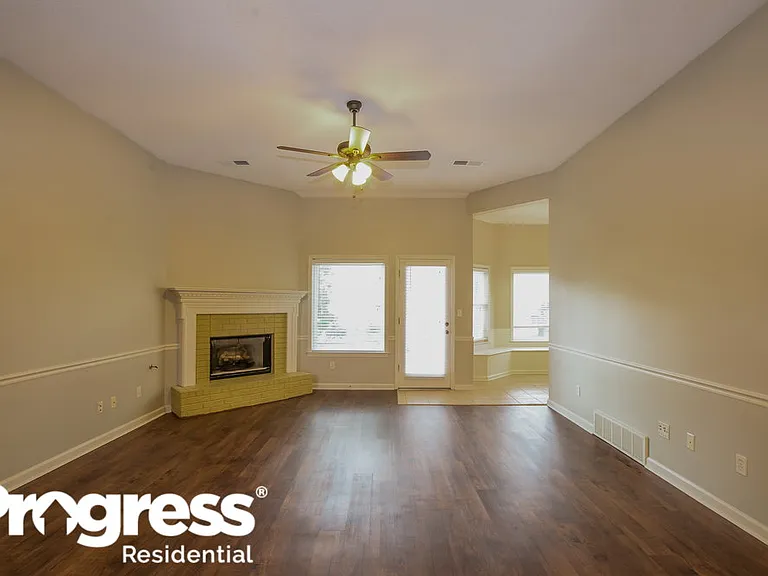 8595 Bell Ridge Dr — Photo 2