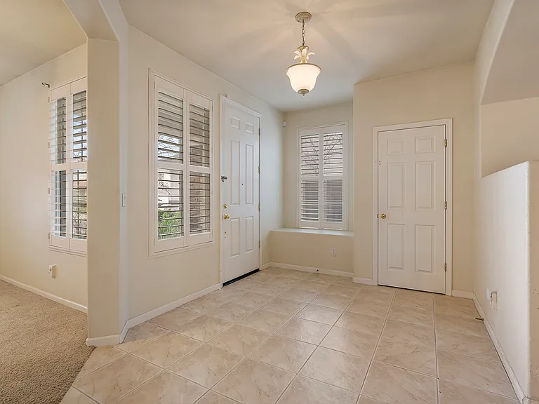 2620 Maybrook Dr — Photo 5
