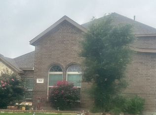 211 Watson St, Red Oak, TX 75154