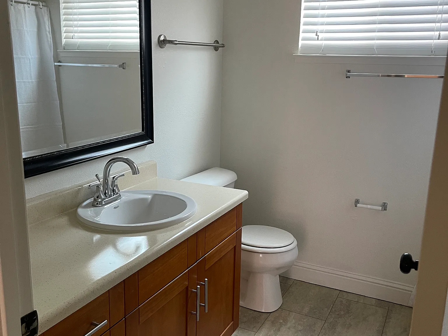 1 bed, 704 sqft, $2,700 — Photo 3
