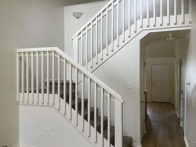 1022 Hacienda Ct — Photo 8