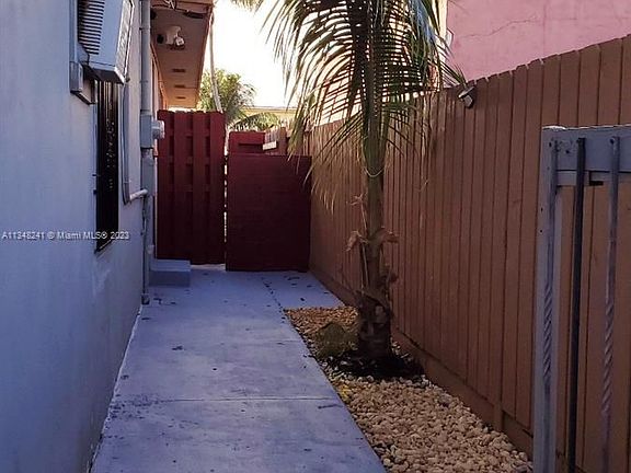4th image of 312 9th Ave N APT 3