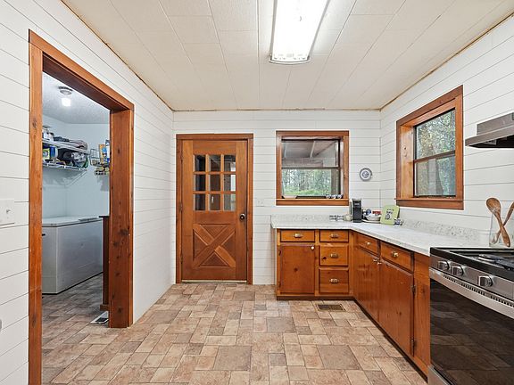 4th image of 7953 Crawford Rd