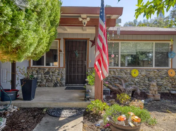 6633 Victoria St, Lucerne, CA 95458