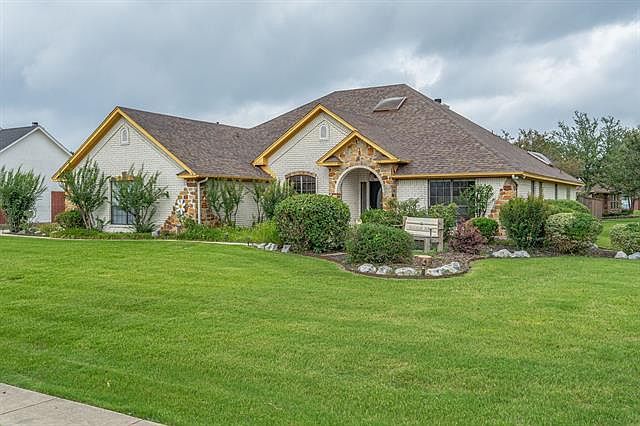 1st image of 225 Country View Ln