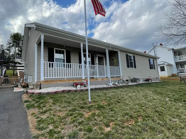 1010 Nelson St, Staunton, VA 24401