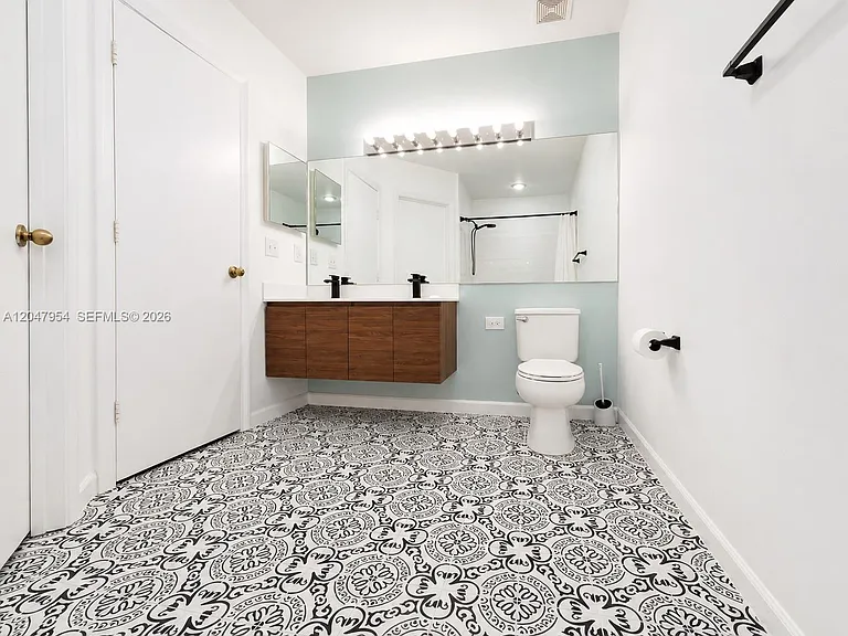 3 Whitehead Cir #3 — Photo 24