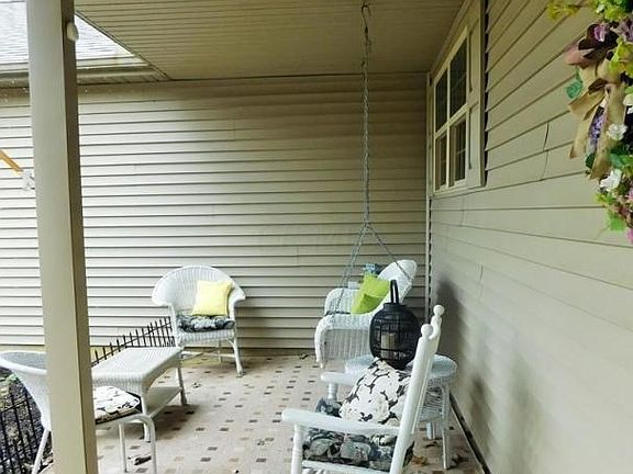 4-1 Front Porch