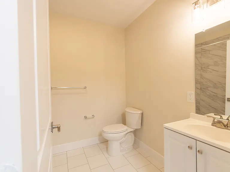 Glasstown Village Apartments — Photo 9