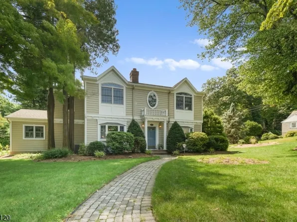 111 Sicomac Ave, Midland Park Boro, NJ 07432