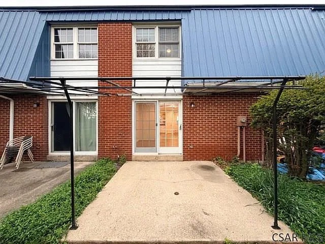 Building Photo - 1030 Tener St #3