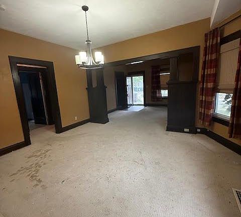 4th image of 3117 Griesmer Ave