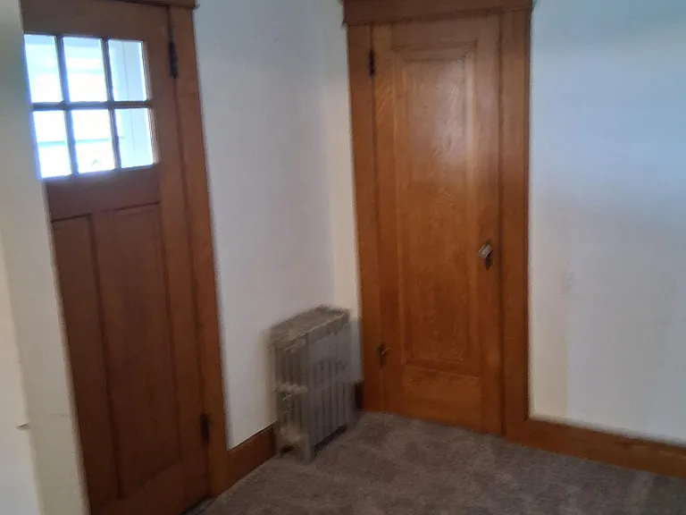 78 Savoy Pl — Photo 2