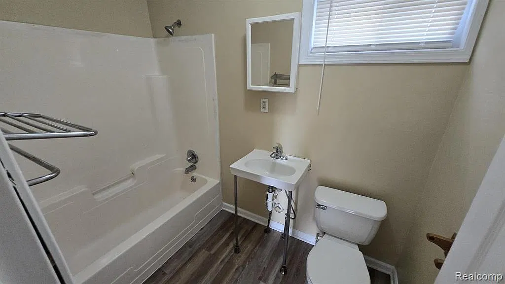 2 bed, 1.0 bath, 864 sqft, $925 — Photo 4
