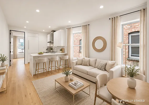 Living room, photo 1