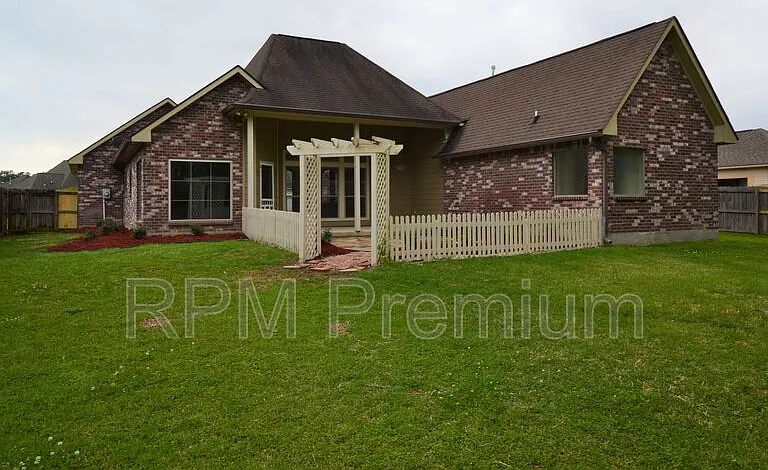 2691 Woodbend Ave — Photo 36