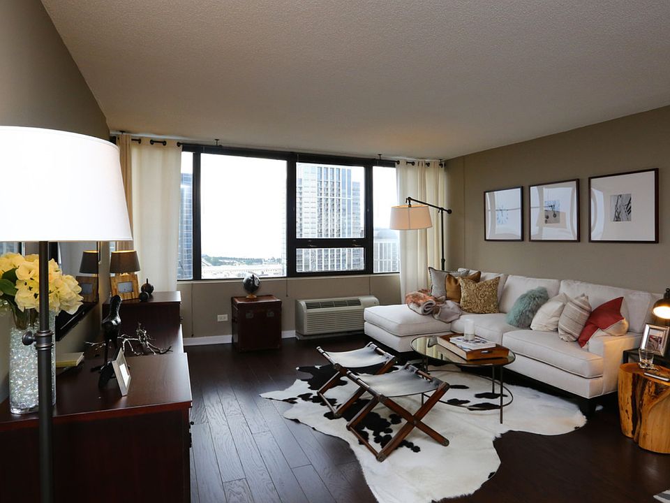 1st image of 1215 S Michigan Ave #1601