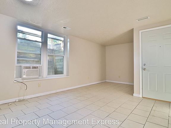 2nd image of 3225 N Lewis Ave #3510679