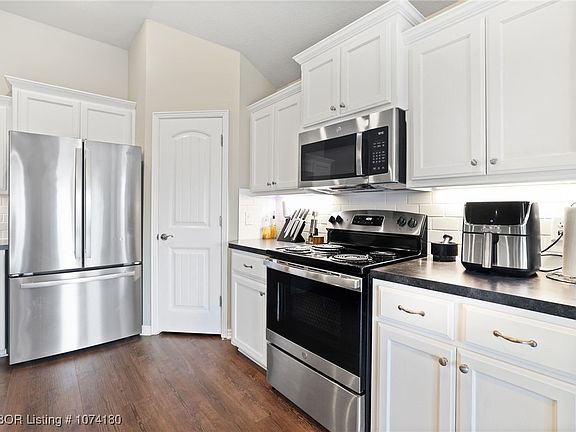5th image of 429 Northridge Dr