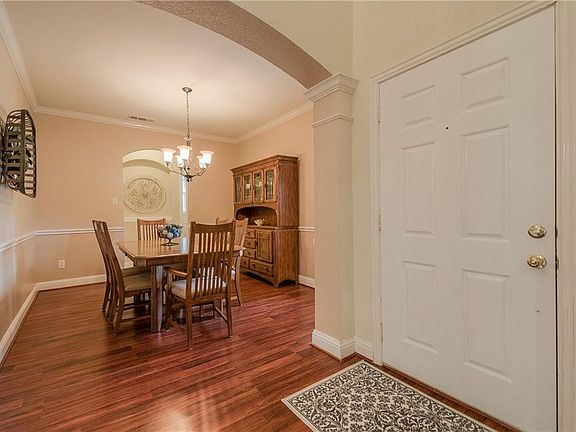 5th image of 1814 Hollow Creek Ct