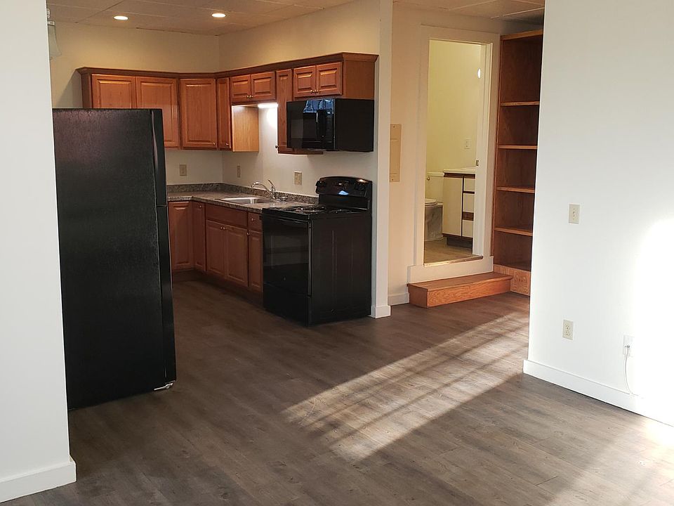 Kitchen dining area.