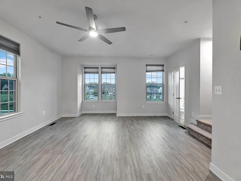 14737 Earl Mitchell Ave #E — Photo 9