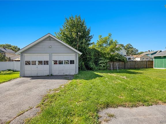 4th image of 216 79th St