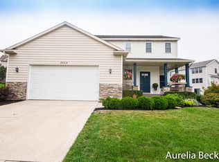 5525 Thoroughbred Dr SW, Wyoming, MI 49418