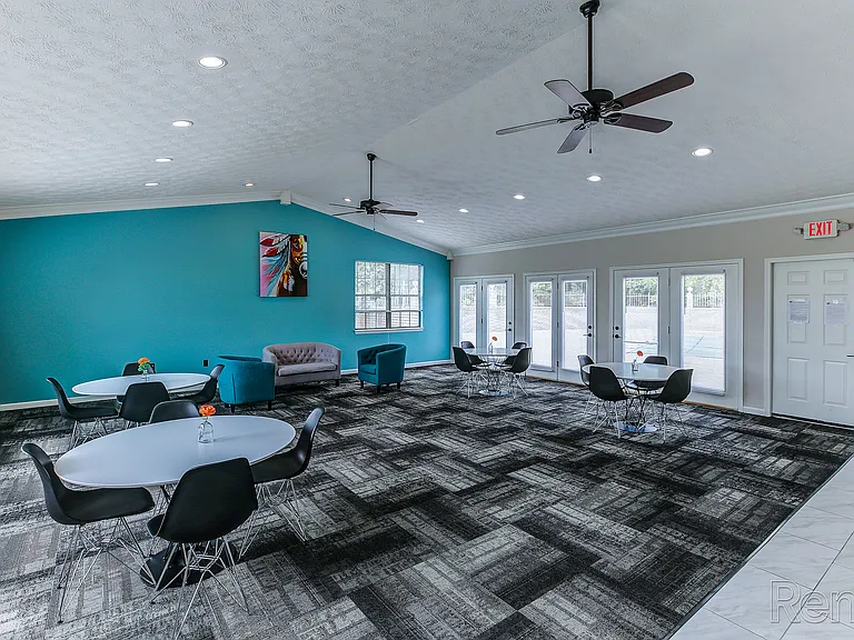 Georgetown Oaks Apartments — Photo 44