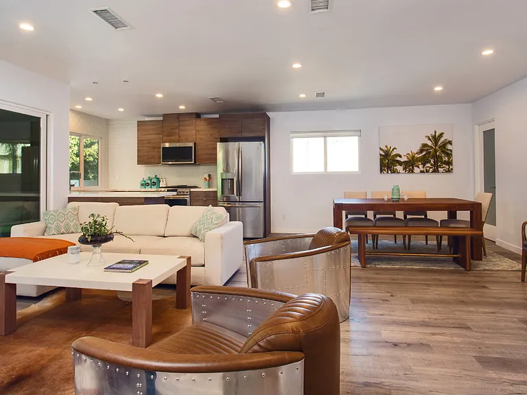 1233 Franklin St #201 — Photo 5