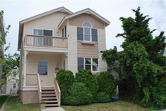 1st image of 1431 Pleasure Ave