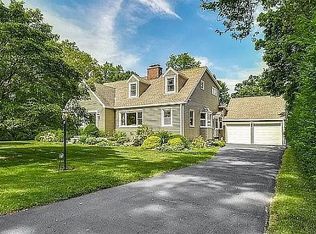 240 Pearsall Pl, Bridgeport, CT 06605