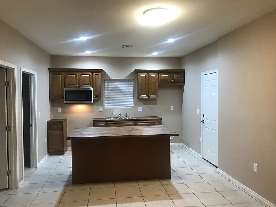 2nd image of 1121 N 26th St APT 7