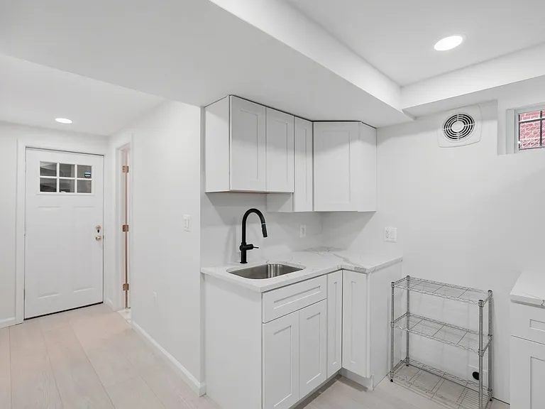 775 Oglethorpe St NE — Photo 22