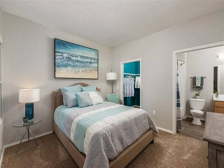 2x2 Gold Guest Bedroom