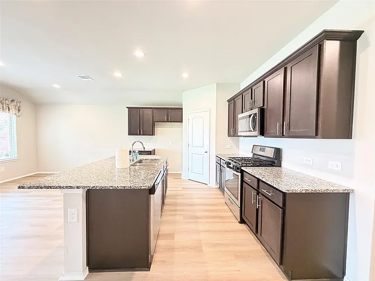 4311 Nervesa Dr — Photo 9