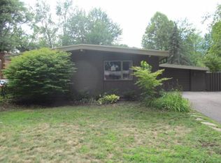 29823 Fall River Rd, Southfield, MI 48076