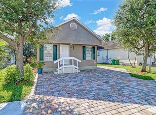 234 Leawood Cir, Naples, FL 34104
