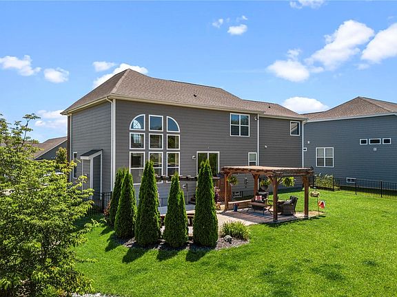 4th image of 1687 Sunset Creek Ct