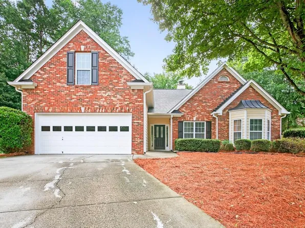 5075 Rolling Rock Dr, Sugar Hill, GA 30518