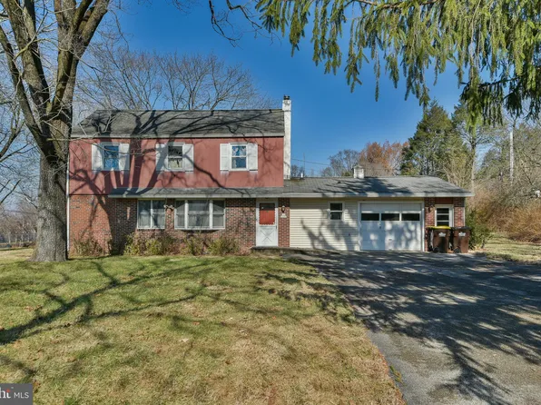 999 Netherwood Dr, Blue Bell, PA 19422