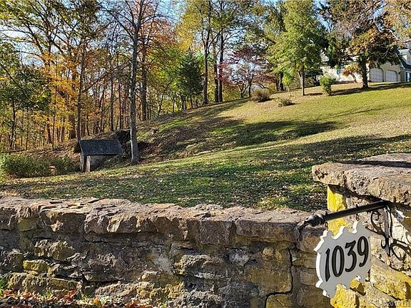 5th image of 1039 Michigan Rd
