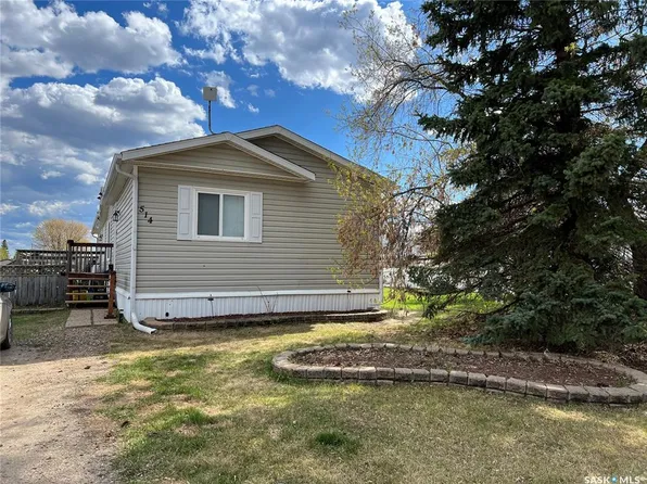 514 6th AVENUE E, Meadow Lake, SK S9X 1J3