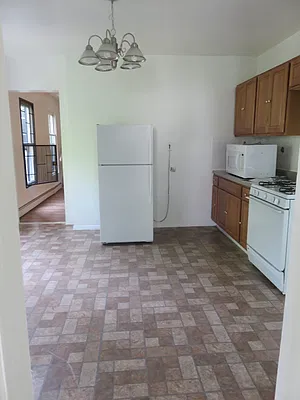 Rented by Space Real Estate | media 33