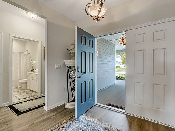 3rd image of 95357 Cornflower Dr