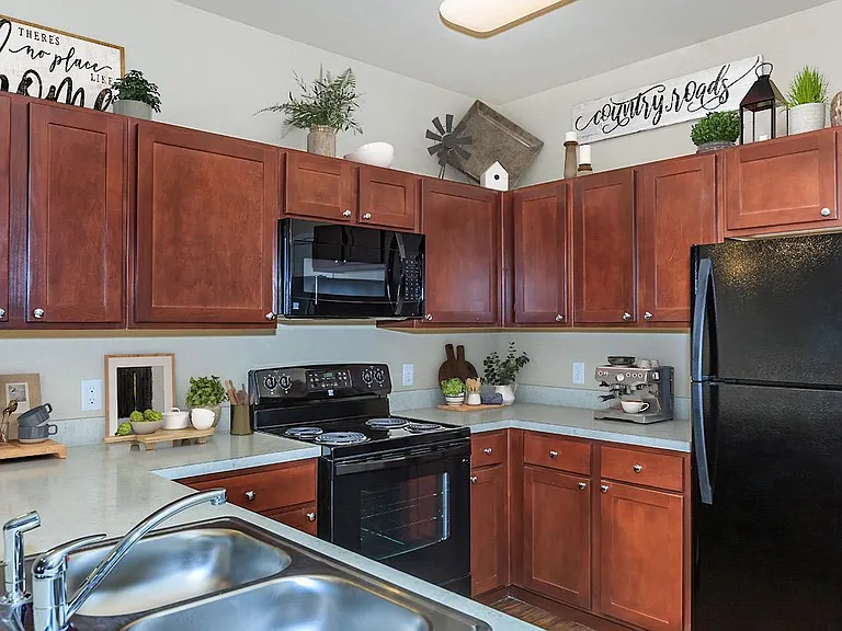 320 S Stewart Blvd — Photo 21